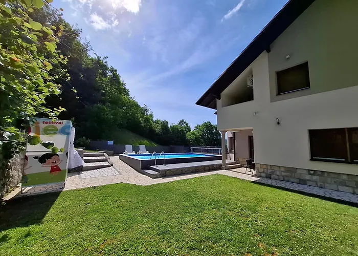 Djuric Vacation House
